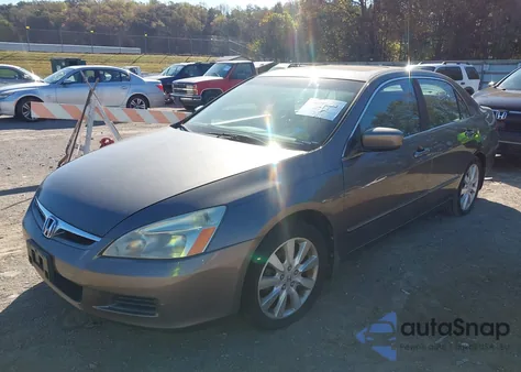 2007 Honda Accord 3.0 Ex z USA, uszkodzony, nr VIN 1HGCM66817A047240